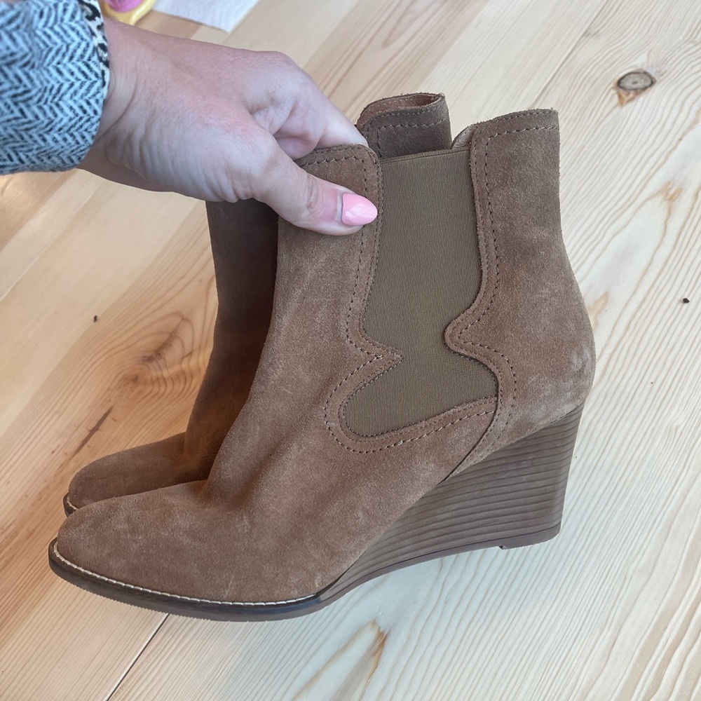 Andre Assous camel, suede boots